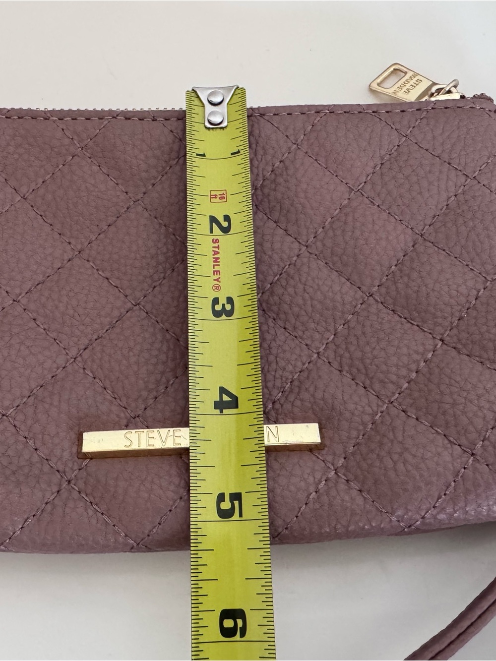 Steve Madden Quilted Wristlet Clutch Wallet Taupe Gold Zip Pouch Chic Bag Neutra - Picture 14 of 16